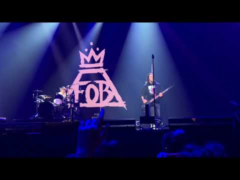 Fall Out Boy “Lake Effect Kid” LIVE DEBUT 1080p HD