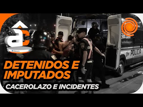 Cacerolazo en Córdoba: el fiscal afirmó que policías recibieron “botellazos, patadas y golpes”