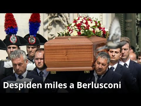 Despiden a Berlusconi