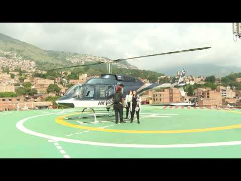 ¿Quién regula este tipo de vuelos turísticos en helicóptero en Medellín?