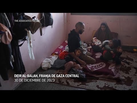Gaza: Familia con cuatrillizos recién nacidos se refugia en un aula con 50 personas.