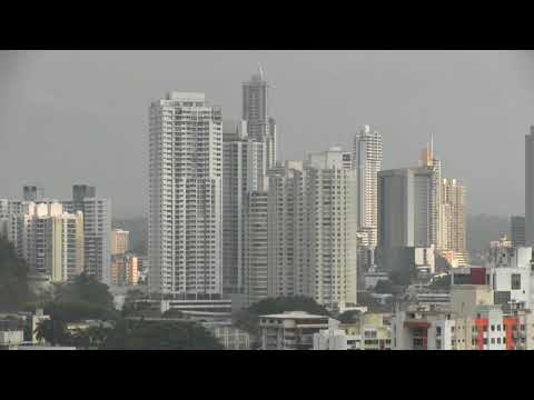 El humo tóxico persiste en la Ciudad de Panamá por un incendio en el mayor vertedero del país