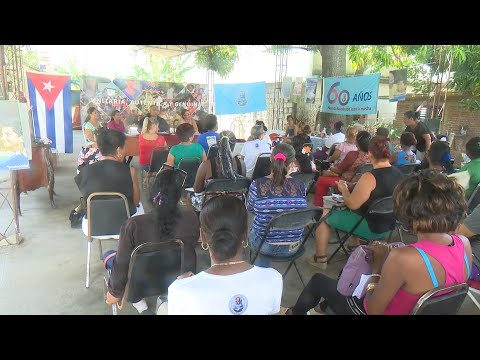 Sesiona pleno provincial de la Federación de Mujeres Cubanas