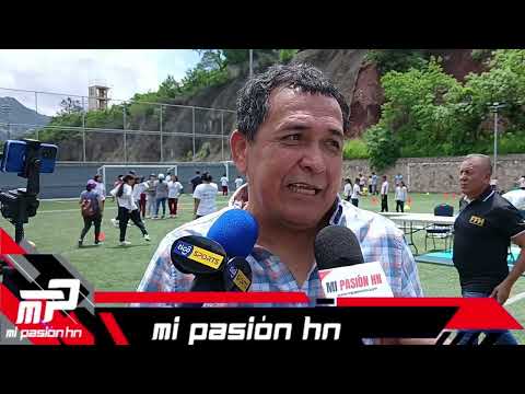 Nahúm Espinoza ahora es técnico del programa Football for Schools: “Los niños ya no juegan tanto”