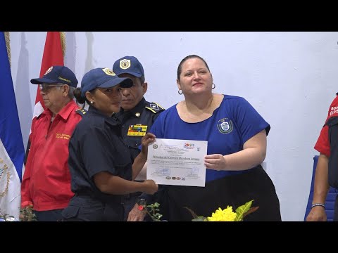 Nicaragua cuenta con 40 nuevos bomberos certificados