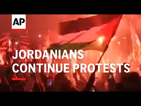 Thousands of Jordanians continue protests near Israeli embassy in Amman