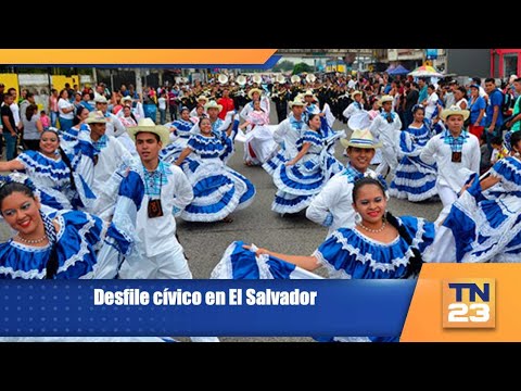 Desfile cívico en El Salvador