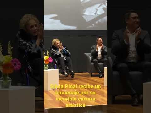 SILVIA PINAL recibe un HOMENAJE por su trabajo al lado del director Luis Buñuel #silviapinal