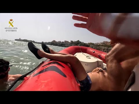 La Guardia Civil rescata a una persona que se estaba ahogando en Porto Cristo (Mallorca)