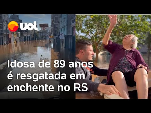 Voluntário resgata idosa de 89 anos em caiaque durante enchente em Porto Alegre; veja vídeo