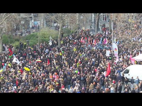 Retraites : à Paris, les manifestants à mi-parcours du défilé | AFP Images