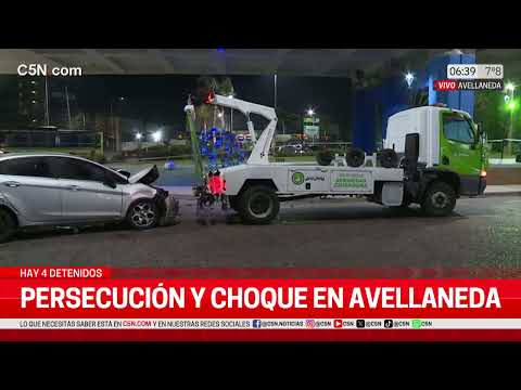 PERSECUCIÓN y CHOQUE en AVELLANEDA: FINALIZÓ con 4 DETENIDOS en AV. BELGRANO y GUEMES