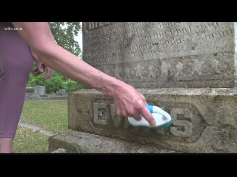 Scrubbing into the past, residents clean headstones of Columbia trailblazers