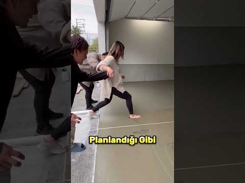 Sevimli Bir Fikir Bir Anda Komediye Dönüştü.. 👣😂