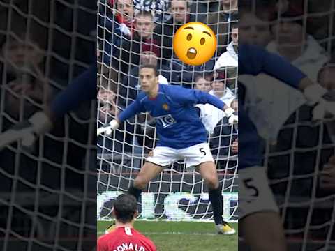 Ferdinand the GOALKEEPER?! 😮🧤