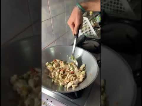 ไก่สับผัดกระเพรา-by-เชฟแต่ง-สห ไก่สับผัดกระเพรา-by-เชฟแต่ง-สห