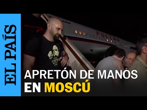 RUSIA | El saludo entre Putin y el periodista español Pablo González en Moscú | EL PAÍS