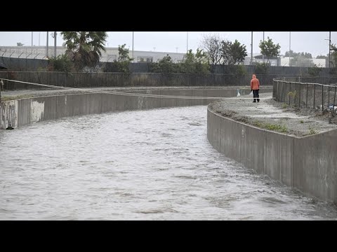 ΗΠΑ: Προειδοποίηση για επικίνδυνα κύματα στην Καλιφόρνια