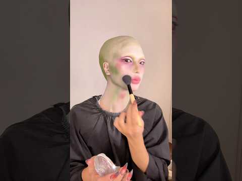 この顔で公園行ったら街ゆく人に本当にこの世で見ては行けない顔で見られてしまった