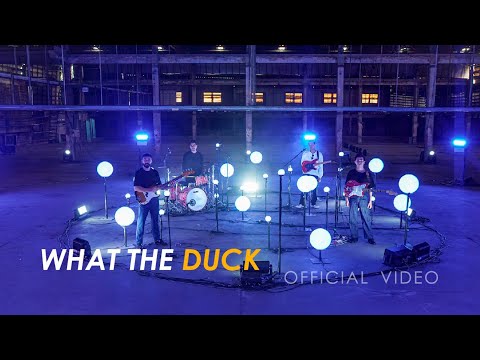 HENS-THE-FIRST-LIVE-PERFORMANC HENS-THE-FIRST-LIVE-PERFORMANC