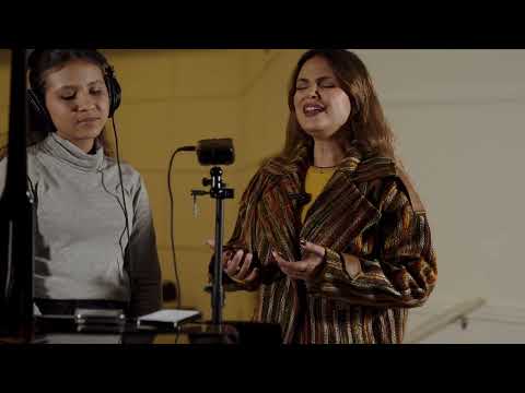 Maria Catherine e Aline Barros - Silent Night