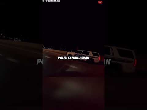 Cowok itu Ngelihat Polisi Melaju Ngebut di Jalan Tol