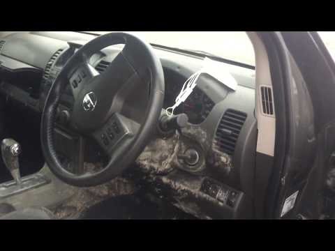 Nissan Navara 2010 m dalys