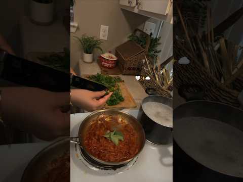 COOK TOMATO CHUTNEY WITH ME| HYDERABADI RECIPE | #cooking #shorts #recipe #selflove #growth #curry