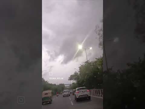 Megha re megha re #weather #barish #rain #old #oldisgoldsongs #alltime #mood #drive 🥰⛈️