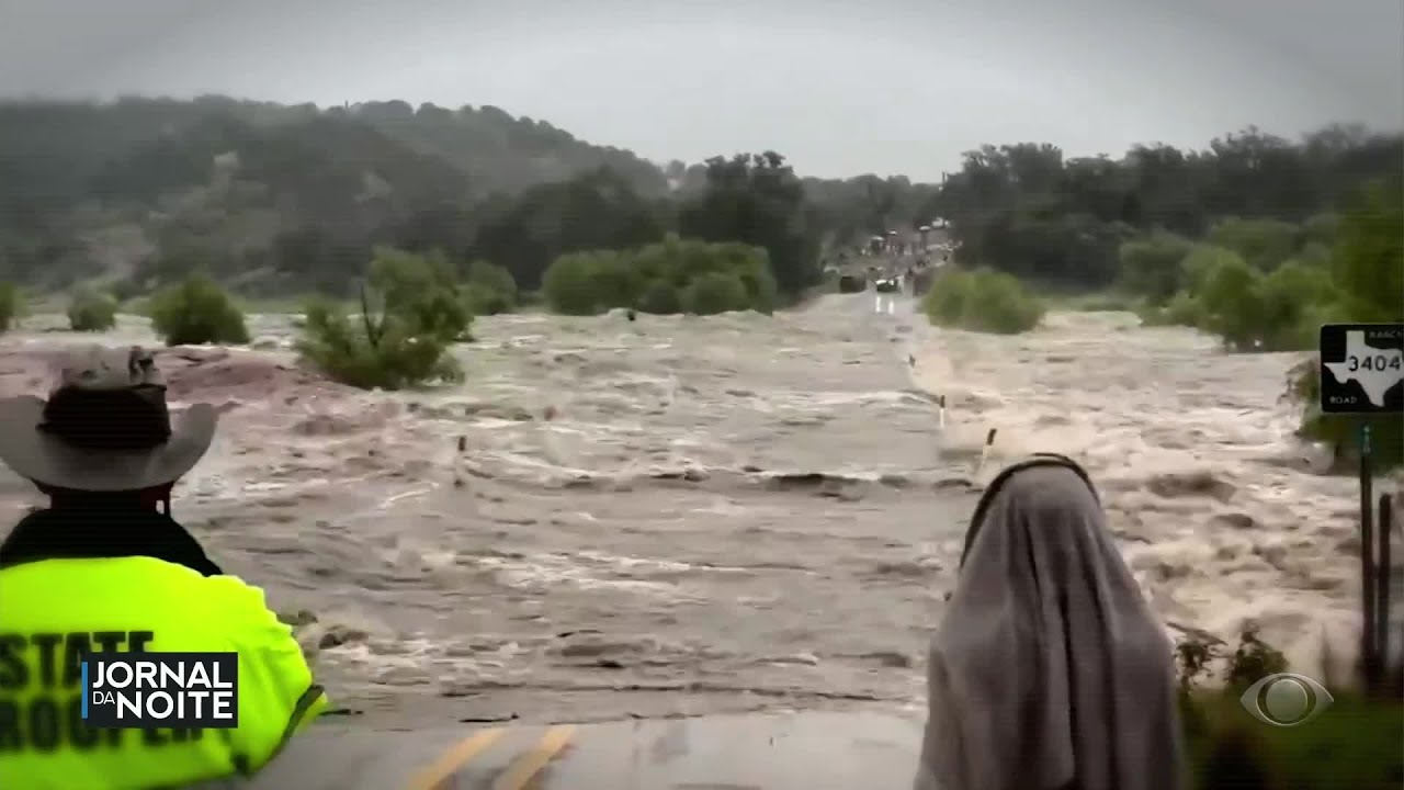 Enchentes no Texas deixam mais de 100 mortos nos EUA