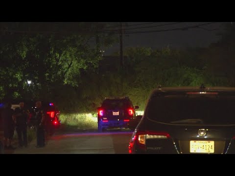 SAPD chief: Officers shoot, kill robbery suspect who pointed gun at police