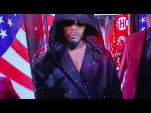 RHINO CHASES THE LION - A REAL LIFE LESSON