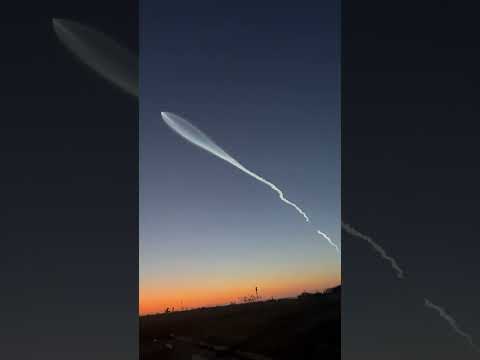 Spacex Falcon 9 Rocket Creates A Rare Jellyfish Effect In The Twilight Sky