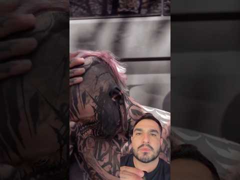 آیا تتو آرتیست خودش باید تتو داشته باشه؟