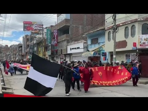 Huancavelica: Se registran los primeros enfrentamientos entre manifestantes y policías