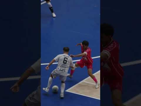 ¿Y tú? ¿Podrías parar a Novoa? @oparrulofs #Futsal #Skills #Futbol #Regate #Galicia