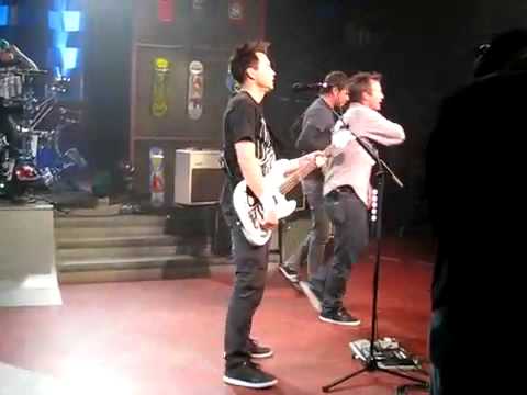 Blink-182 - The Rock Show (Live at Daily Habit - Fuel TV - 2009)