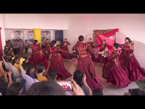 Grupos de danza cristiana conmemoran el Día de la Mujer con una feria de fantasía