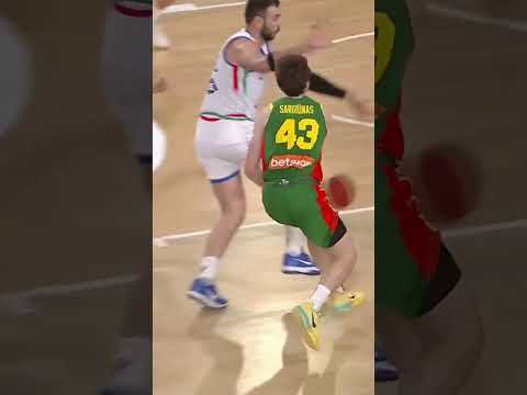 Procida dunk was insane… but that pass?? 😳 #FIBAWC