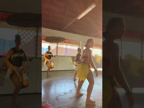 Matatini Mash Ups Shaking Her Hips #shorts #dance