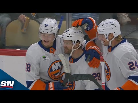 Islanders Matthew Schaefer Picks Up First NHL Point With Assist On Jonathan Drouins Goal