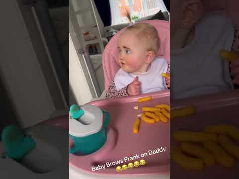 The reaction of the father who gave the baby eyebrows.👶#baby #funny #funnyvideos #eyebrows #foryou