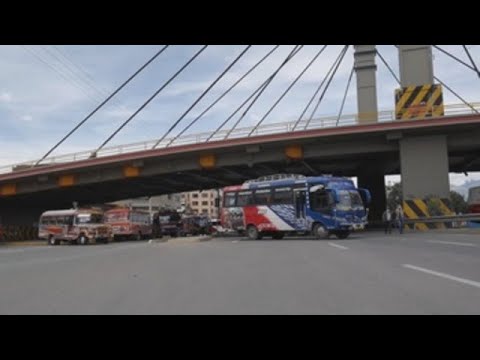 Transportistas bolivianos exigen aplazamiento del pago de créditos bancarios