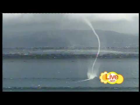 SYDNEY WATERSPOUT LIVE - 7 NEWS