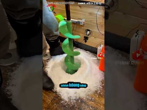 Begini Cara Nelayan Rusia Menikmati Musim Dingin! Mancing di Dalam RV di Tengah EsTebal ❄️🎣 #shorts