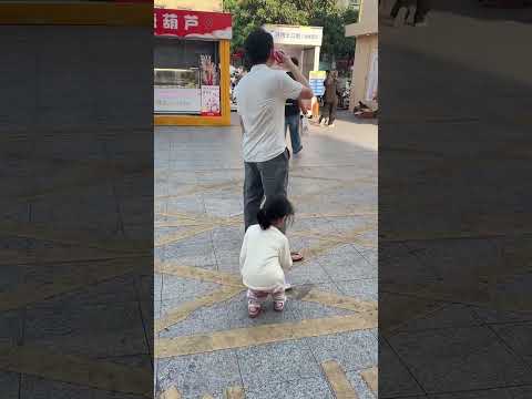 The girl thought she could finally sell candied hawthorns.