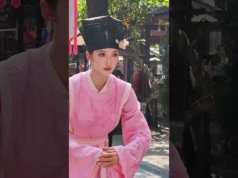 <strong>Young</strong> master, that's very polite. #HiddenMastersofSongcheng #EternalLoveCarnival