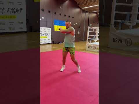 Usyk trains with an elastic band