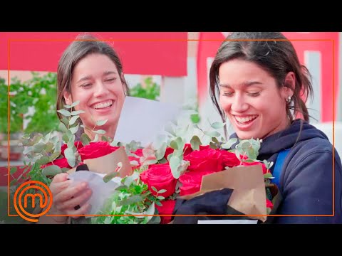 ¿De quién ha recibido Ángela este ramo de rosas? | MasterChef 12