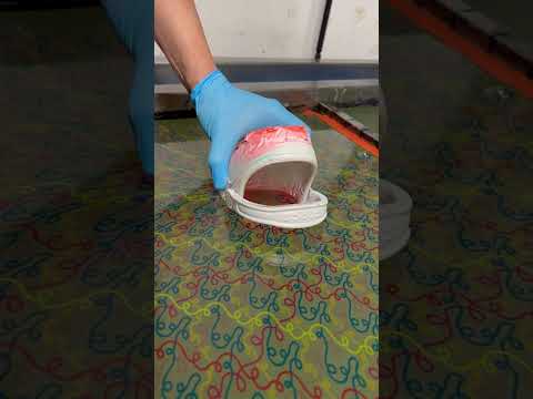 Hydro Dipping Crocs #hydrodipping #odlysatisfying #satisfying #shorts